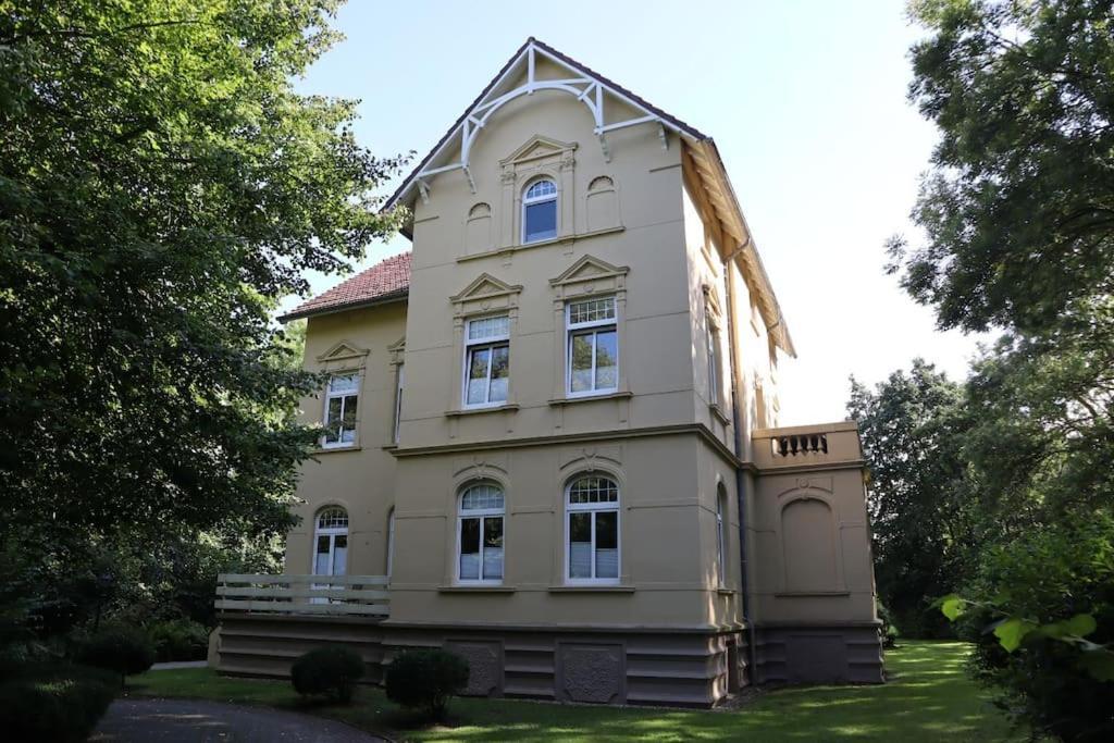 Emily'S Deichbude In Einer Historischen Villa In Dornumersiel Luaran gambar