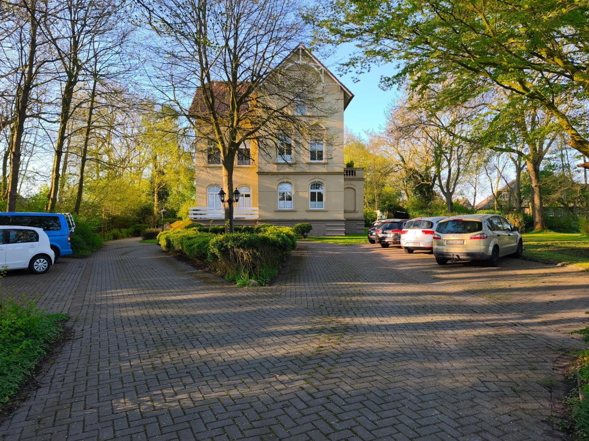 Emily'S Deichbude In Einer Historischen Villa In Dornumersiel Luaran gambar